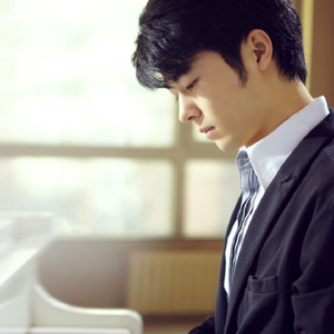 朱竹清把乳夹乖乖戴上被迫调教
